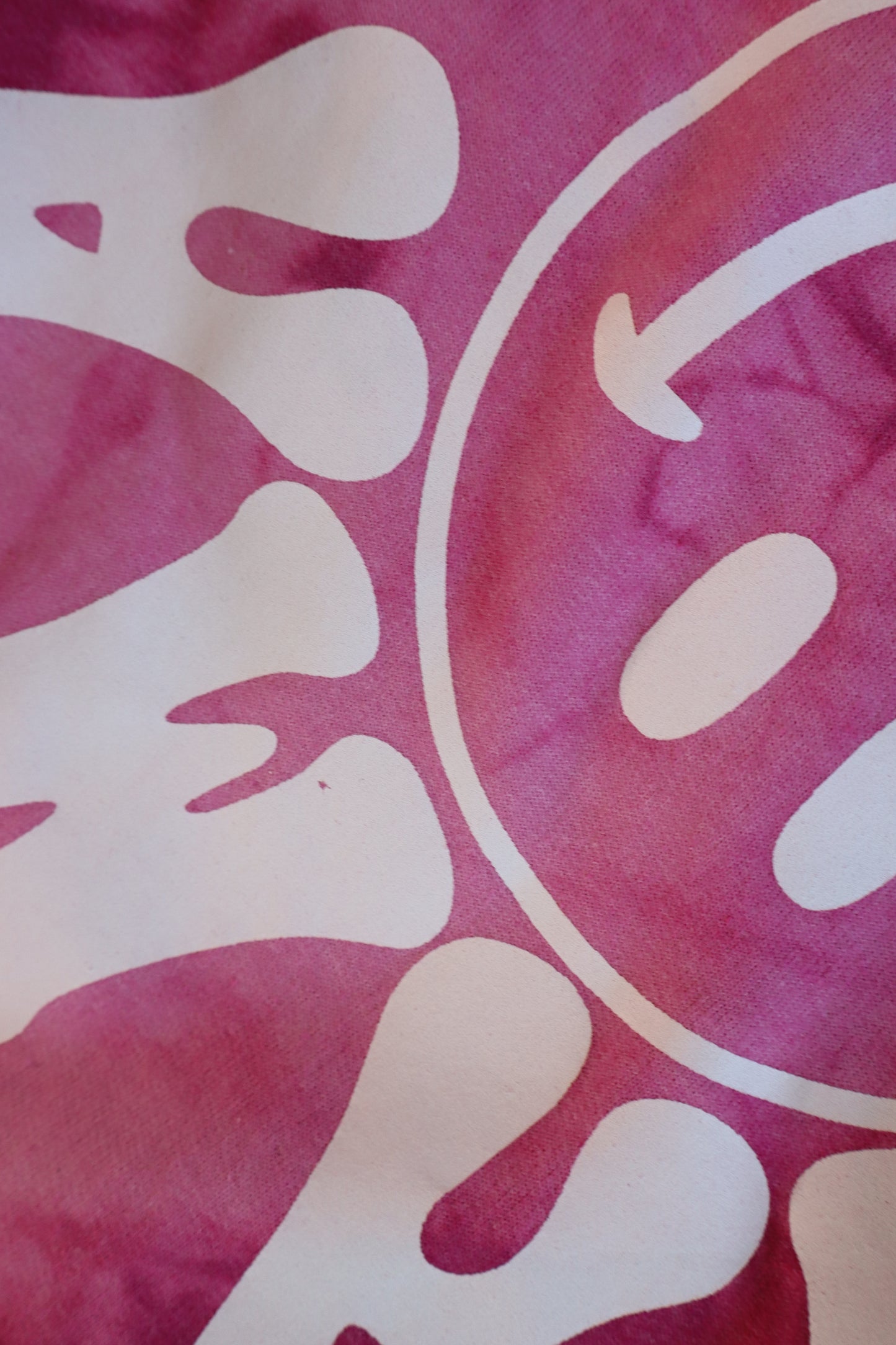 **flawed** SZ XL mama pink crew