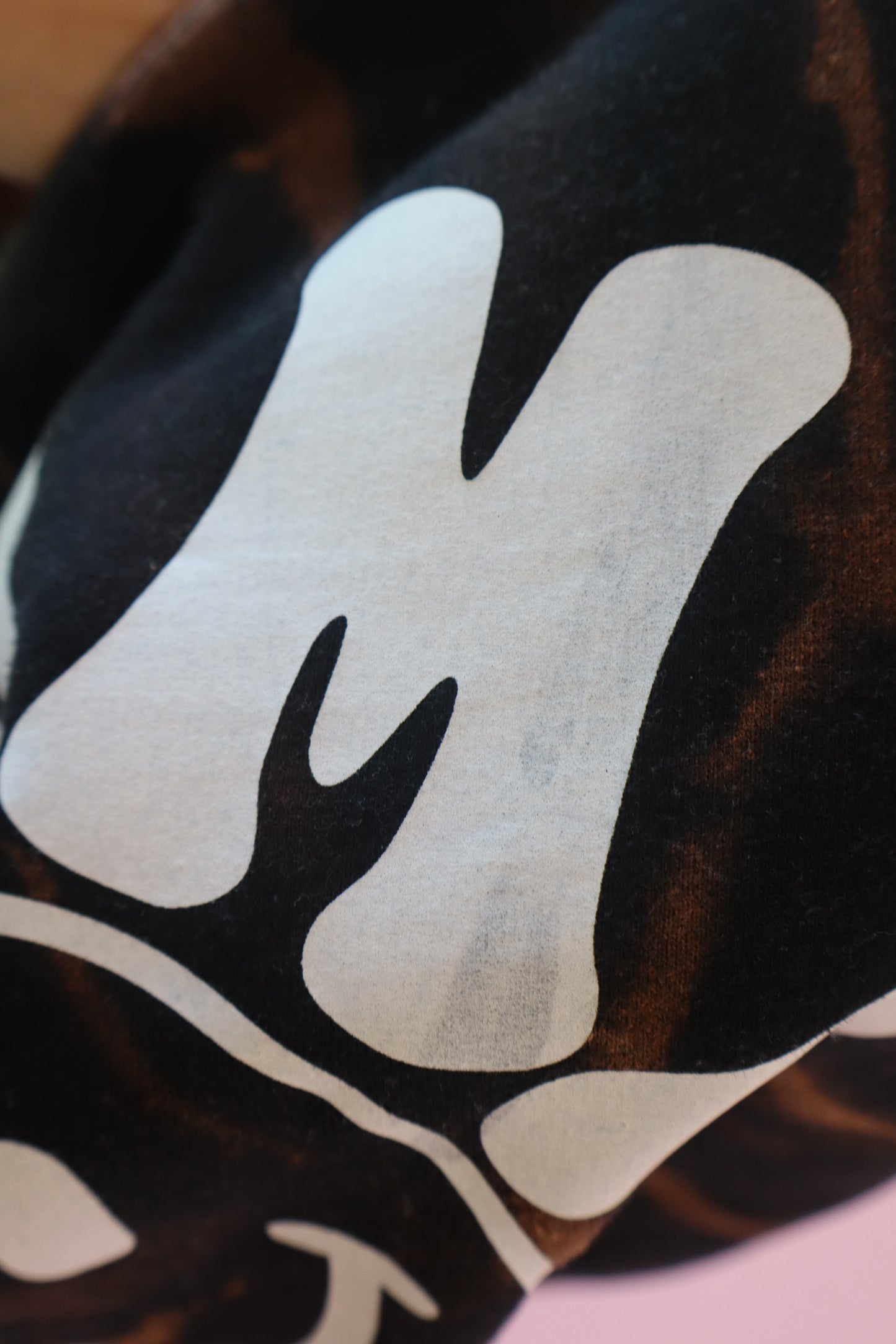 **FLAWED**SIZE M mama CREW