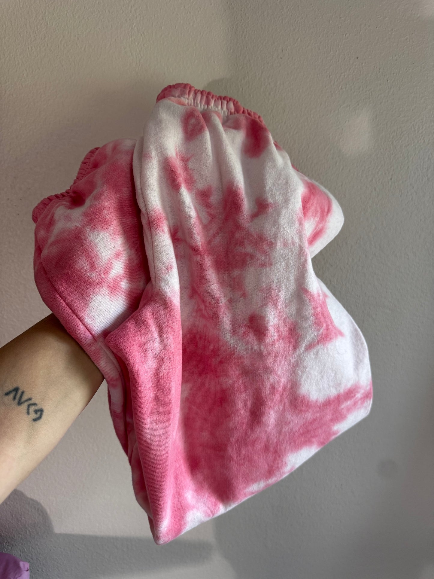 SZ S GILDAN SWEATS