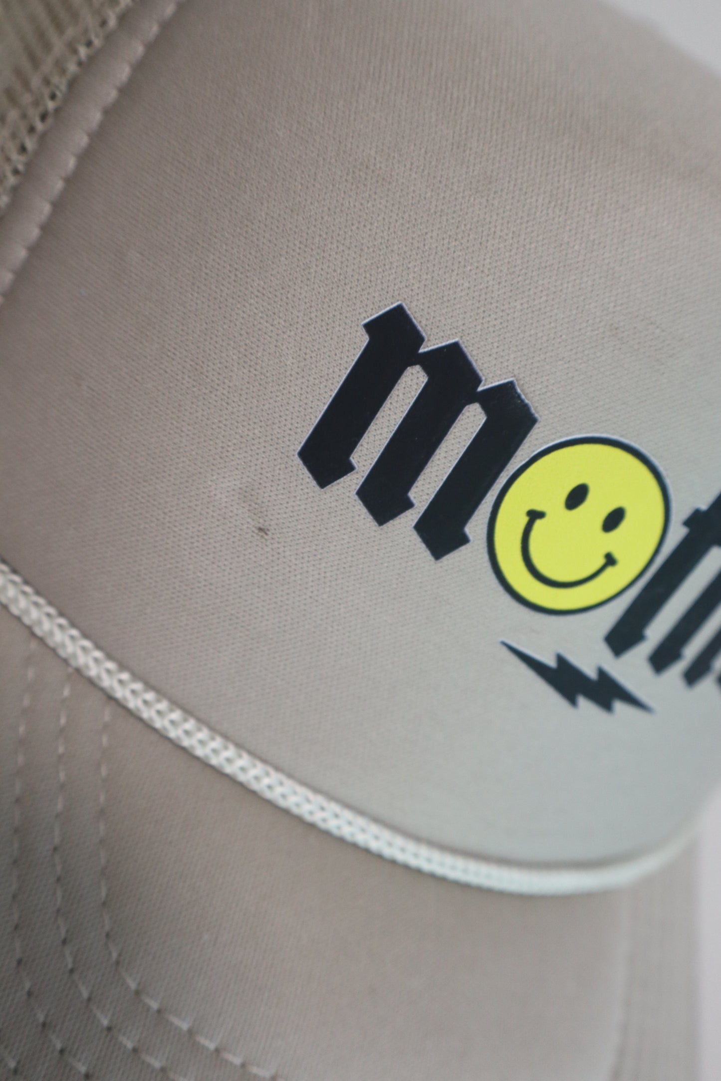 **FLAWED** MOTHER SMILEY TRUCKER
