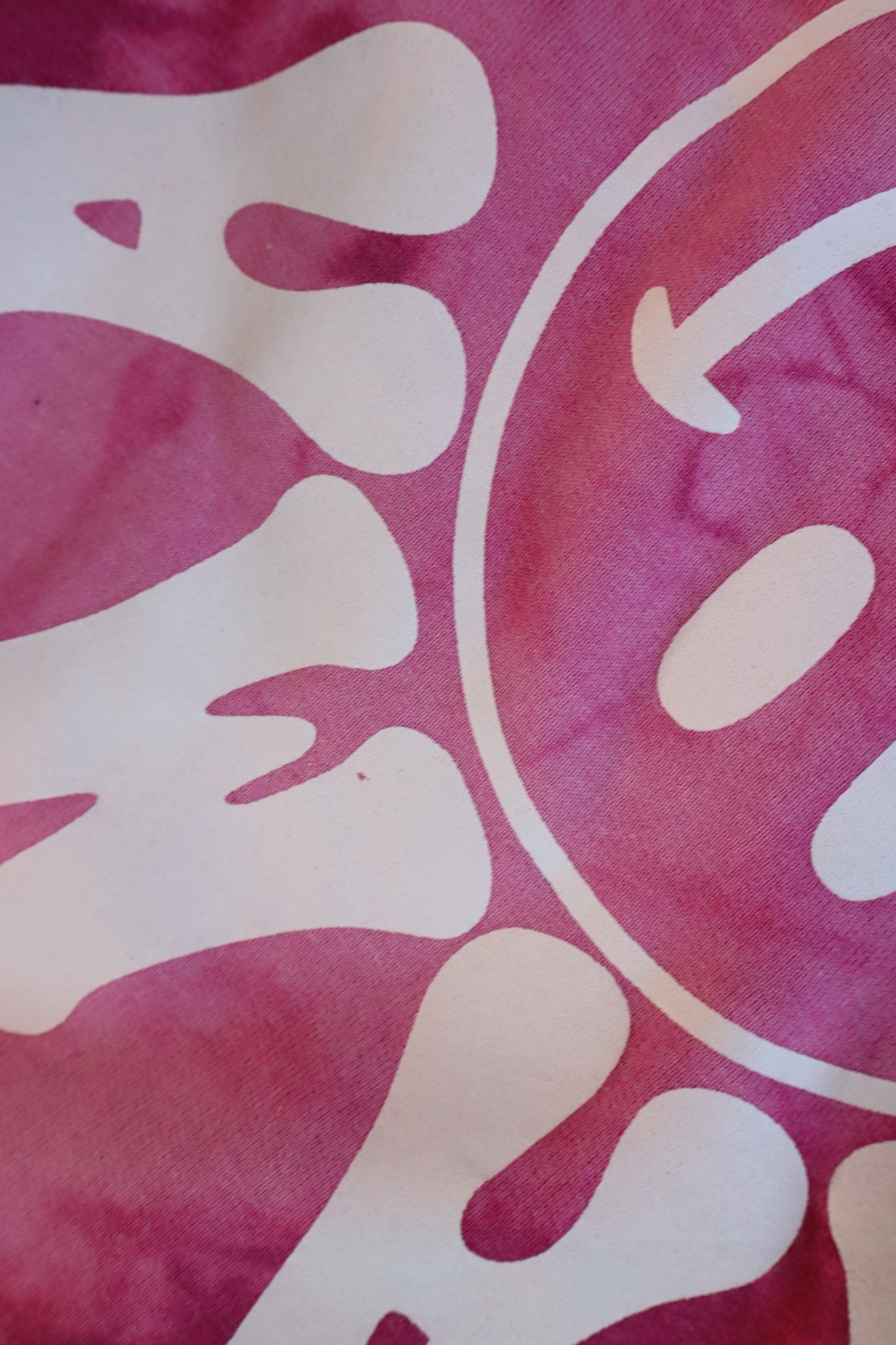 **flawed** SZ XL mama pink crew