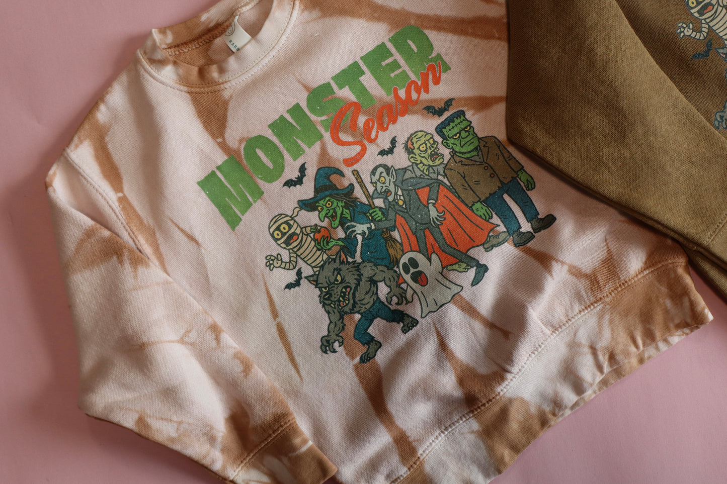 SIZE 4T (2) MONSTER SEASON CREWNECKS