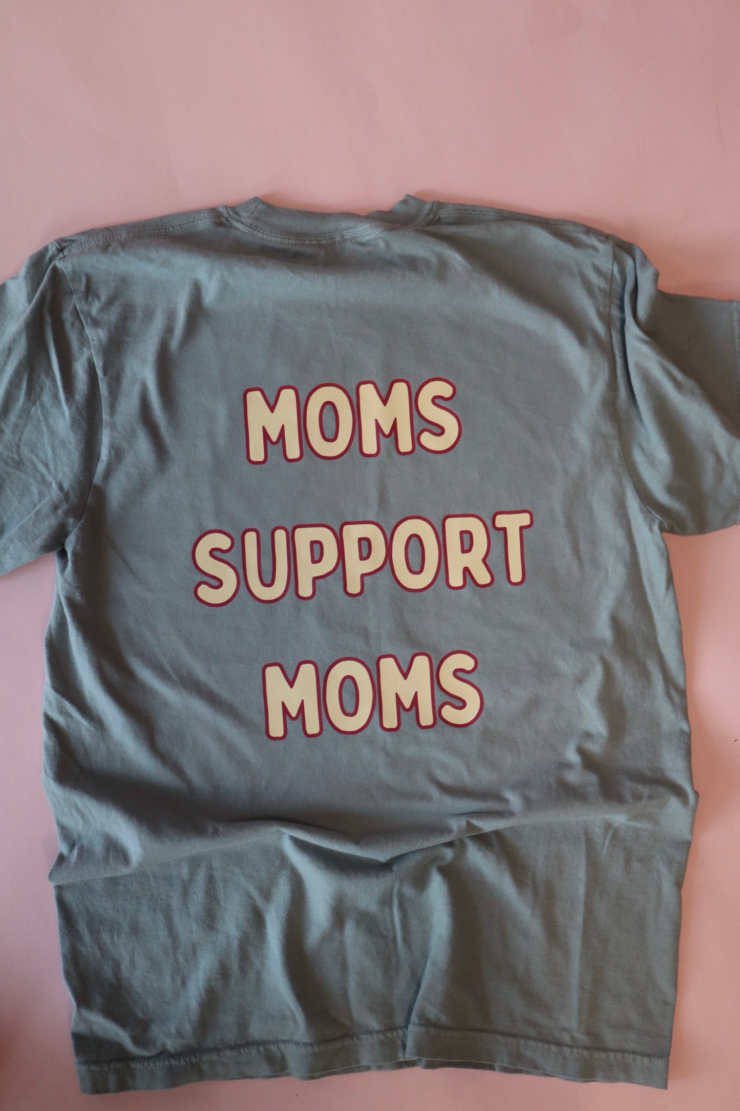 SZ M MOMS SUPPORT MOMS TEE