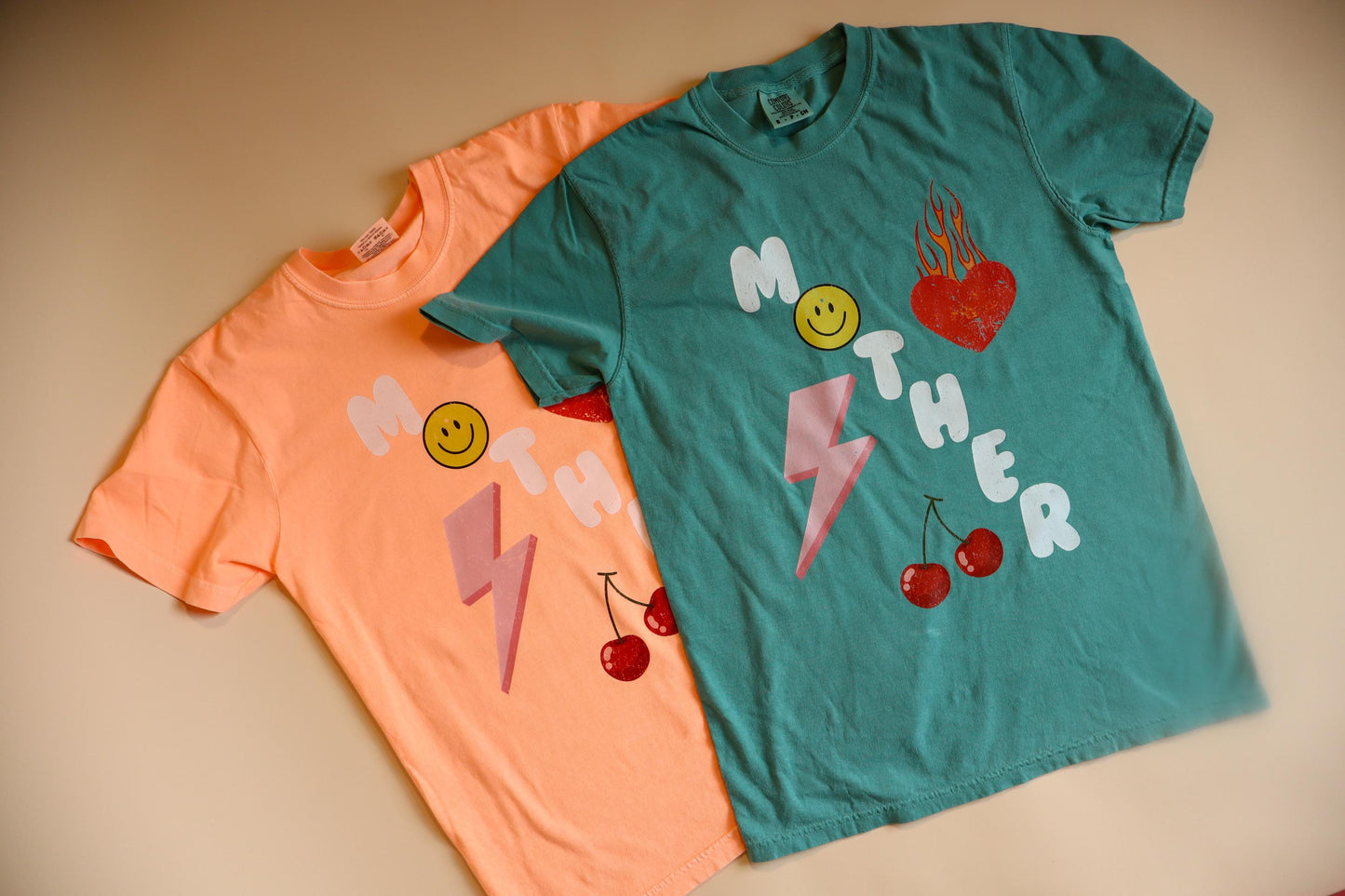 Trendy MOTHER Graphic Tee | Retro Mom Shirt | Comfort Colors Aesthetic Tee |Oversized Graphic Mom T-shirt |Motherhood T Shirt | Cool Mom GIF