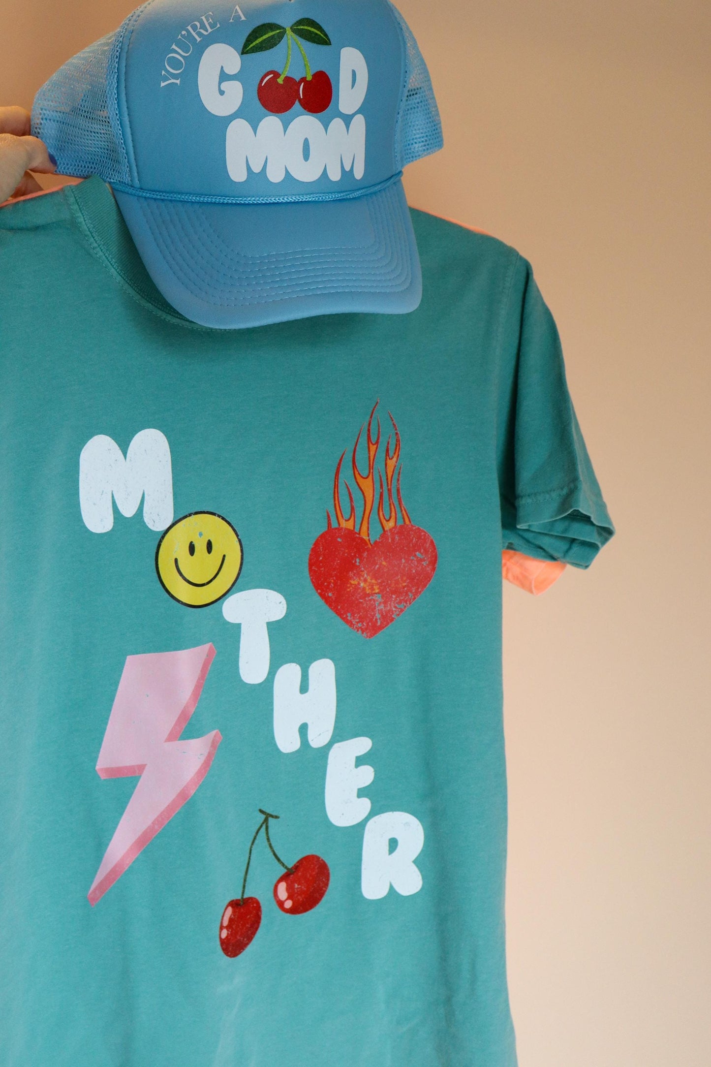 Trendy MOTHER Graphic Tee | Retro Mom Shirt | Comfort Colors Aesthetic Tee |Oversized Graphic Mom T-shirt |Motherhood T Shirt | Cool Mom GIF