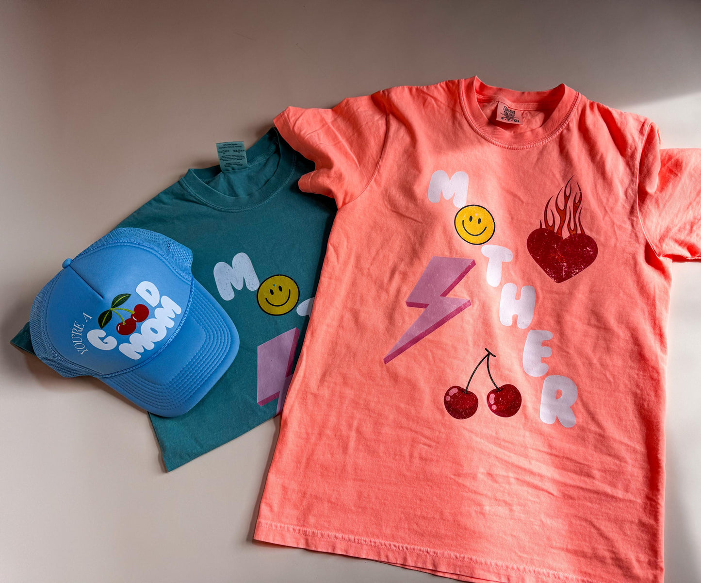 Trendy MOTHER Graphic Tee | Retro Mom Shirt | Comfort Colors Aesthetic Tee |Oversized Graphic Mom T-shirt |Motherhood T Shirt | Cool Mom GIF