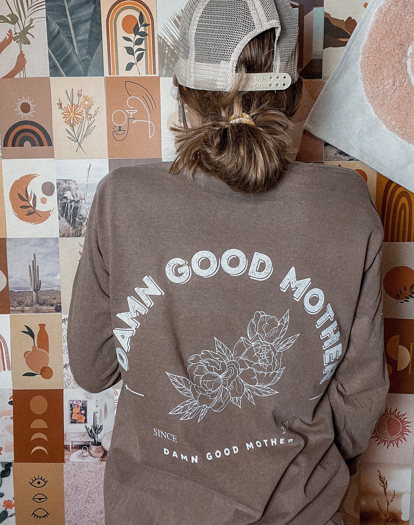 MAMA SWEATSHIRT, Gift for Mom, New Mom Gift, Cool Mom Shirt, Birthday Gift for Mom, Valentineās Day Gift for Her, Trendy Mom Sweatshirt,