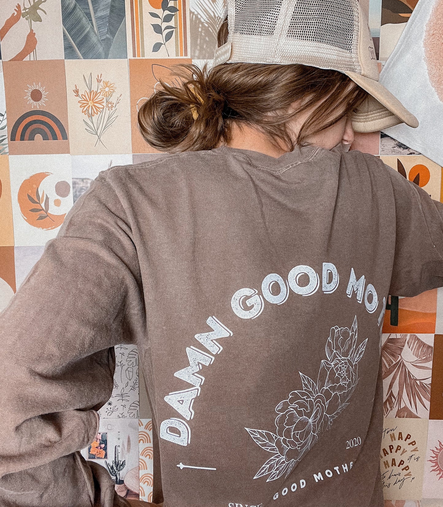 MAMA SWEATSHIRT, Gift for Mom, New Mom Gift, Cool Mom Shirt, Birthday Gift for Mom, Valentineās Day Gift for Her, Trendy Mom Sweatshirt,