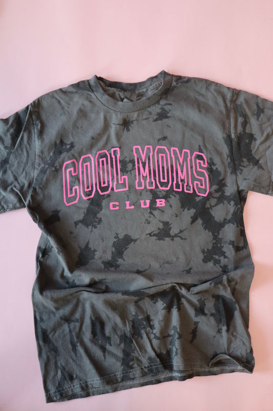 SZ S GILDAN COOL MOMS TEE