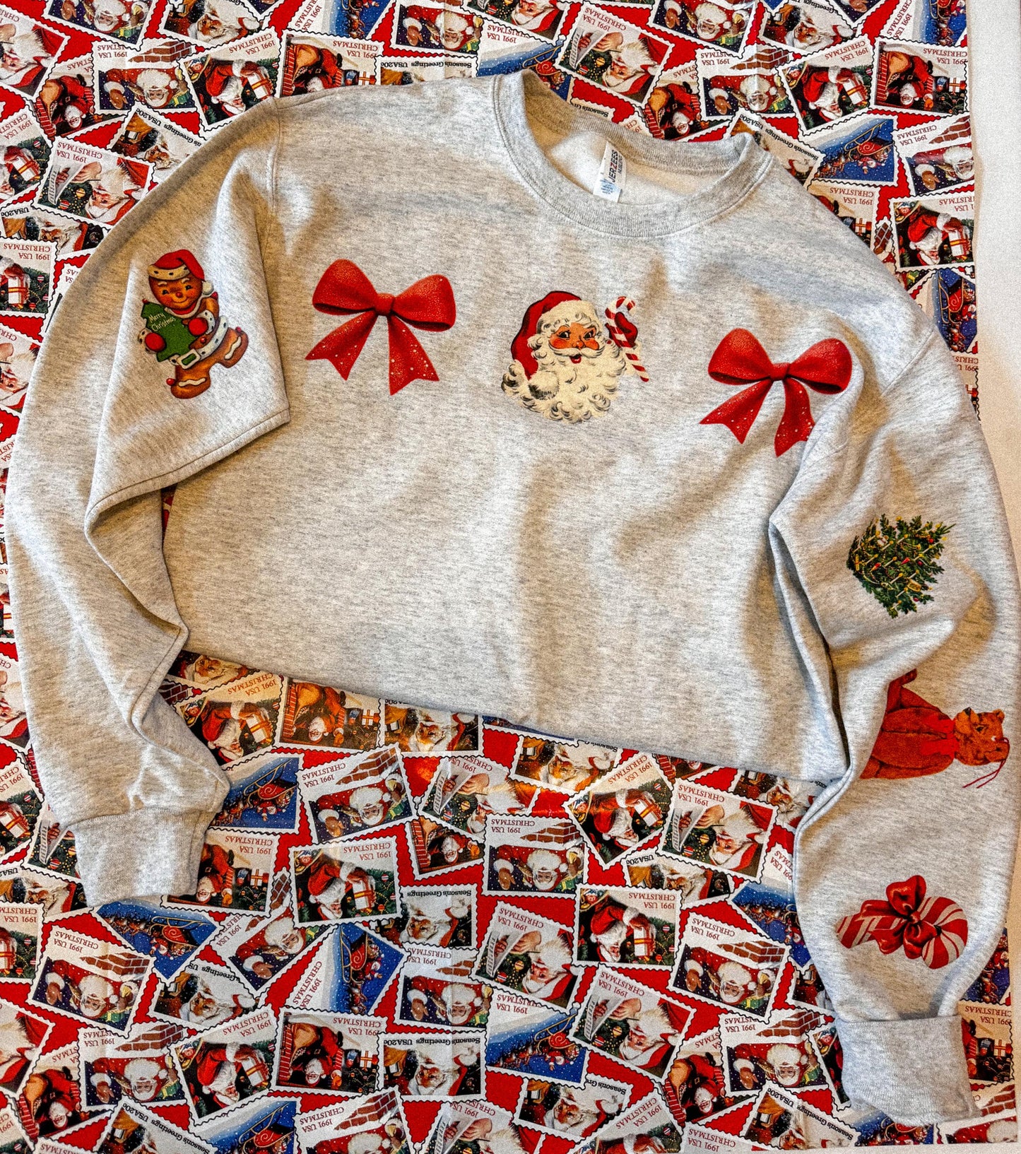 Festive Mama Christmas Crewneck, Merry Mama Sweatshirt, Cozy Christmas Crewneck for Mom, Gift for Moms, Christmas Crewneck for Moms