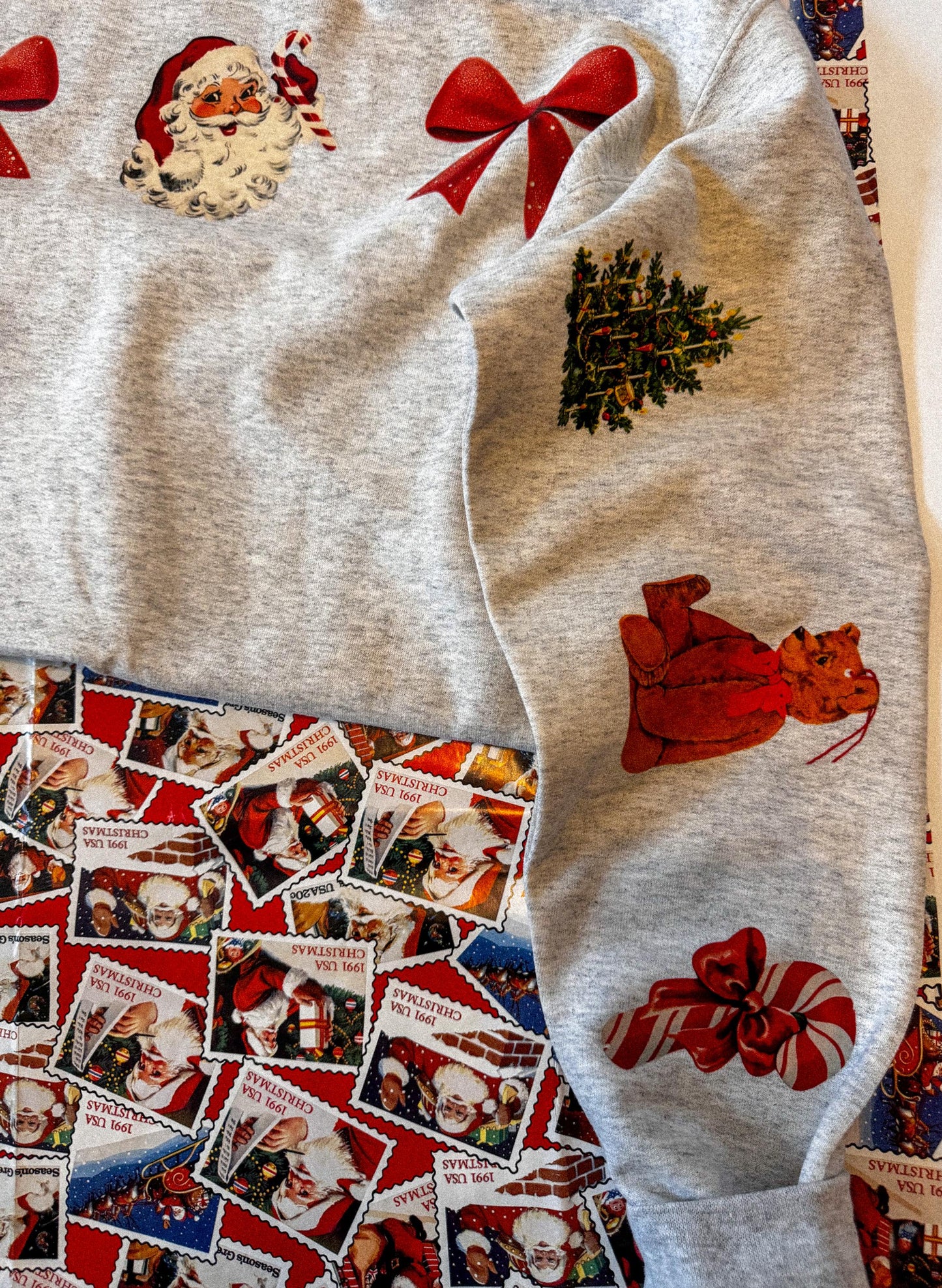 Festive Mama Christmas Crewneck, Merry Mama Sweatshirt, Cozy Christmas Crewneck for Mom, Gift for Moms, Christmas Crewneck for Moms