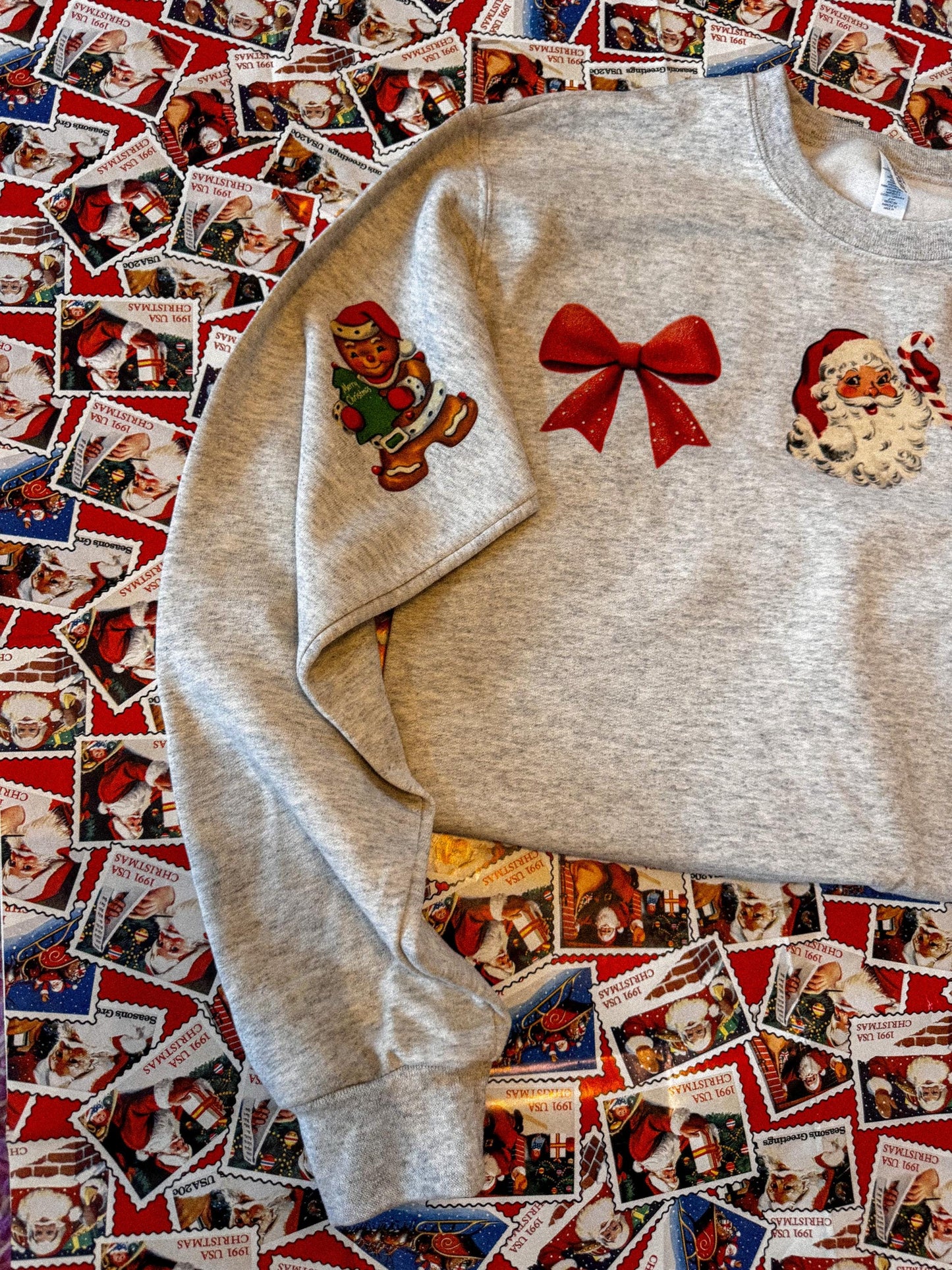 Festive Mama Christmas Crewneck, Merry Mama Sweatshirt, Cozy Christmas Crewneck for Mom, Gift for Moms, Christmas Crewneck for Moms