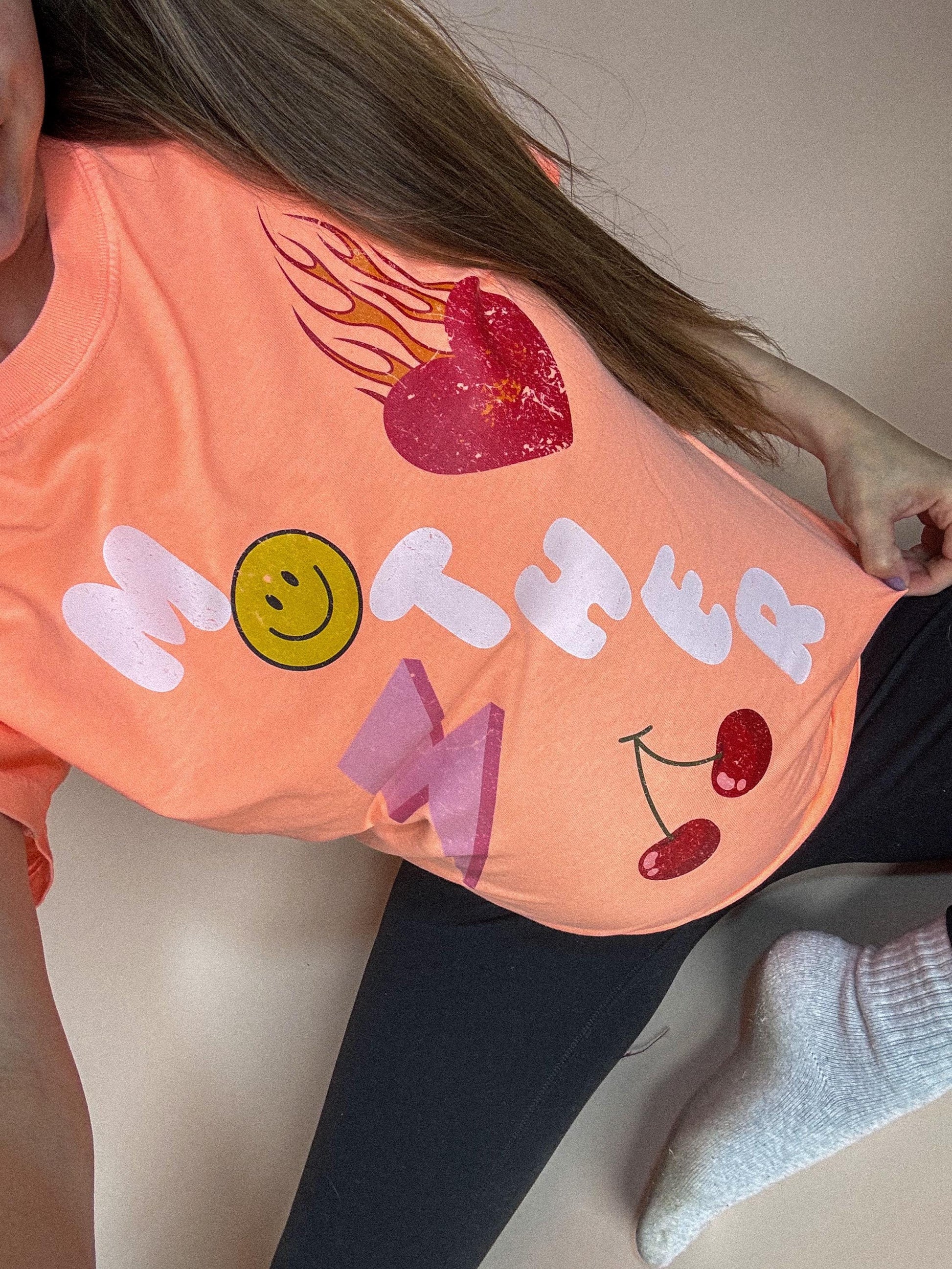 Trendy MOTHER Graphic Tee | Retro Mom Shirt | Comfort Colors Aesthetic Tee |Oversized Graphic Mom T-shirt |Motherhood T Shirt | Cool Mom GIF