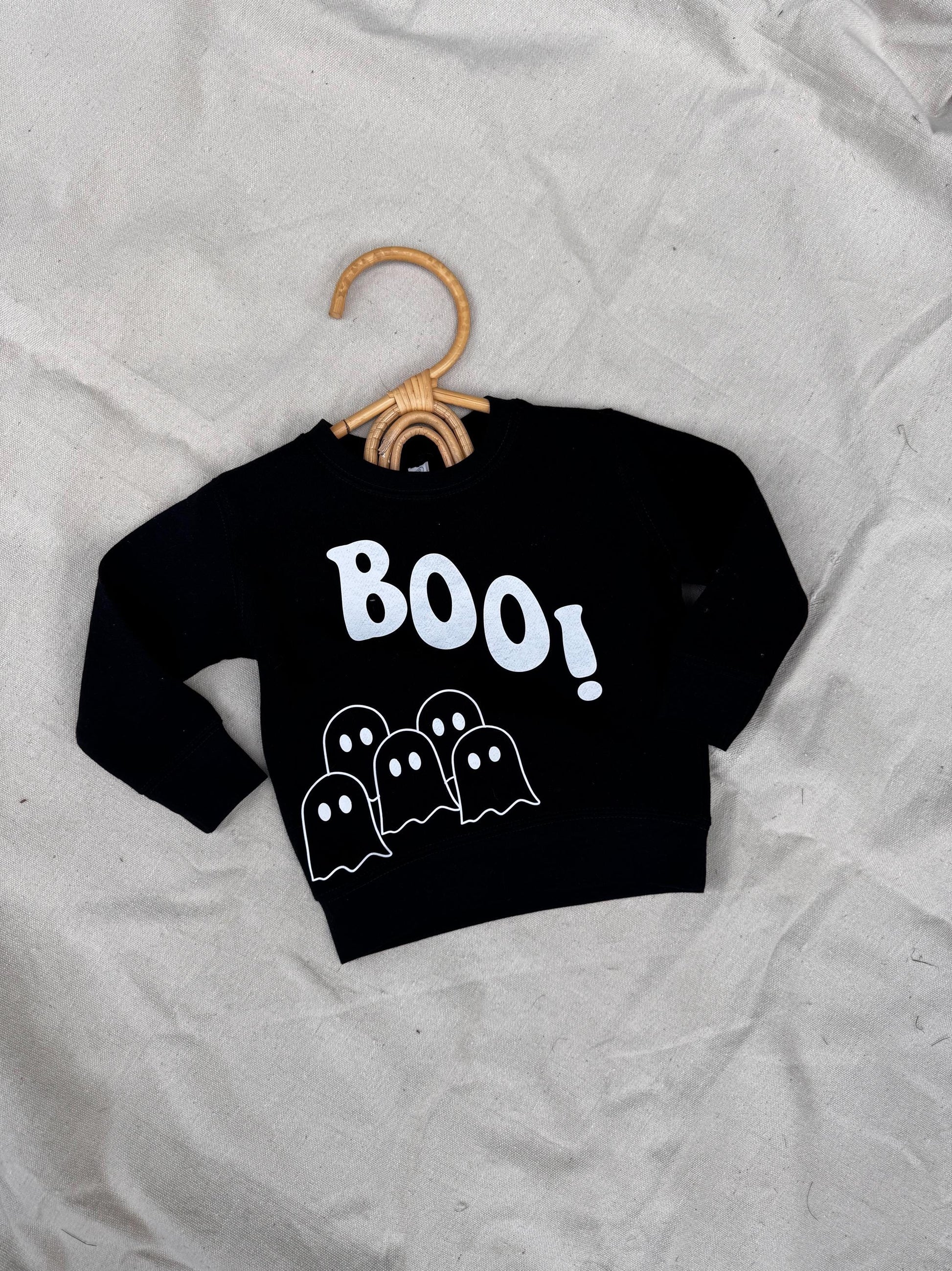 Cute pumpkin patch outfit idea, matching ghost shirts for family photos

Cozy family Halloween long sleeve shirts with BOO and ghost graphics