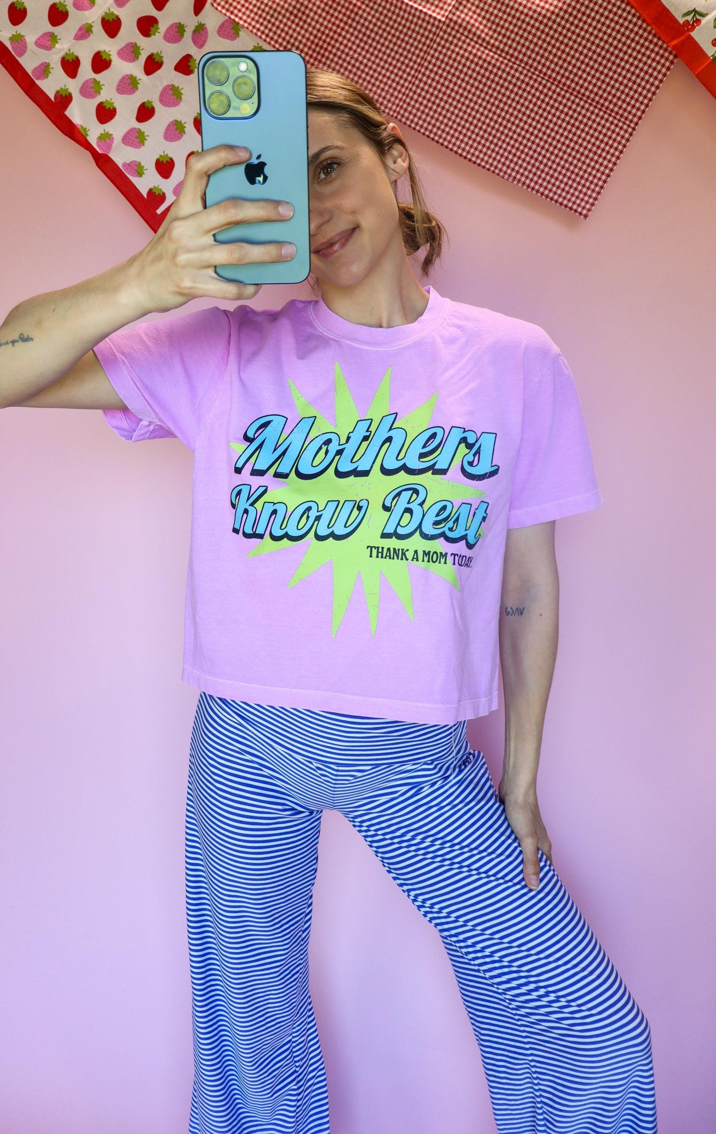 Mothers Know Best Shirt, Funny Mom Tee, Retro Graphic Mom Shirt, Bold Mom Statement Tee, Gift for Moms