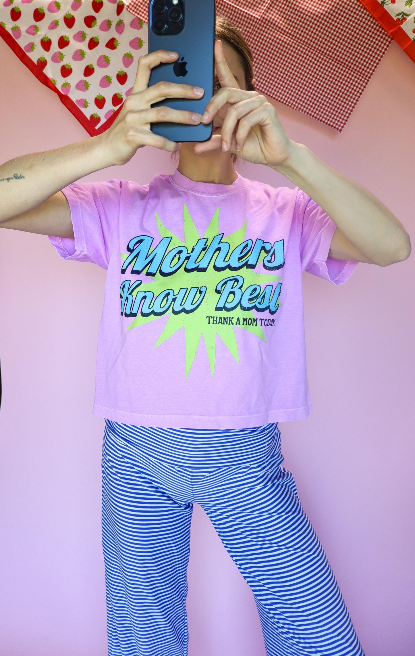 Mothers Know Best Shirt, Funny Mom Tee, Retro Graphic Mom Shirt, Bold Mom Statement Tee, Gift for Moms