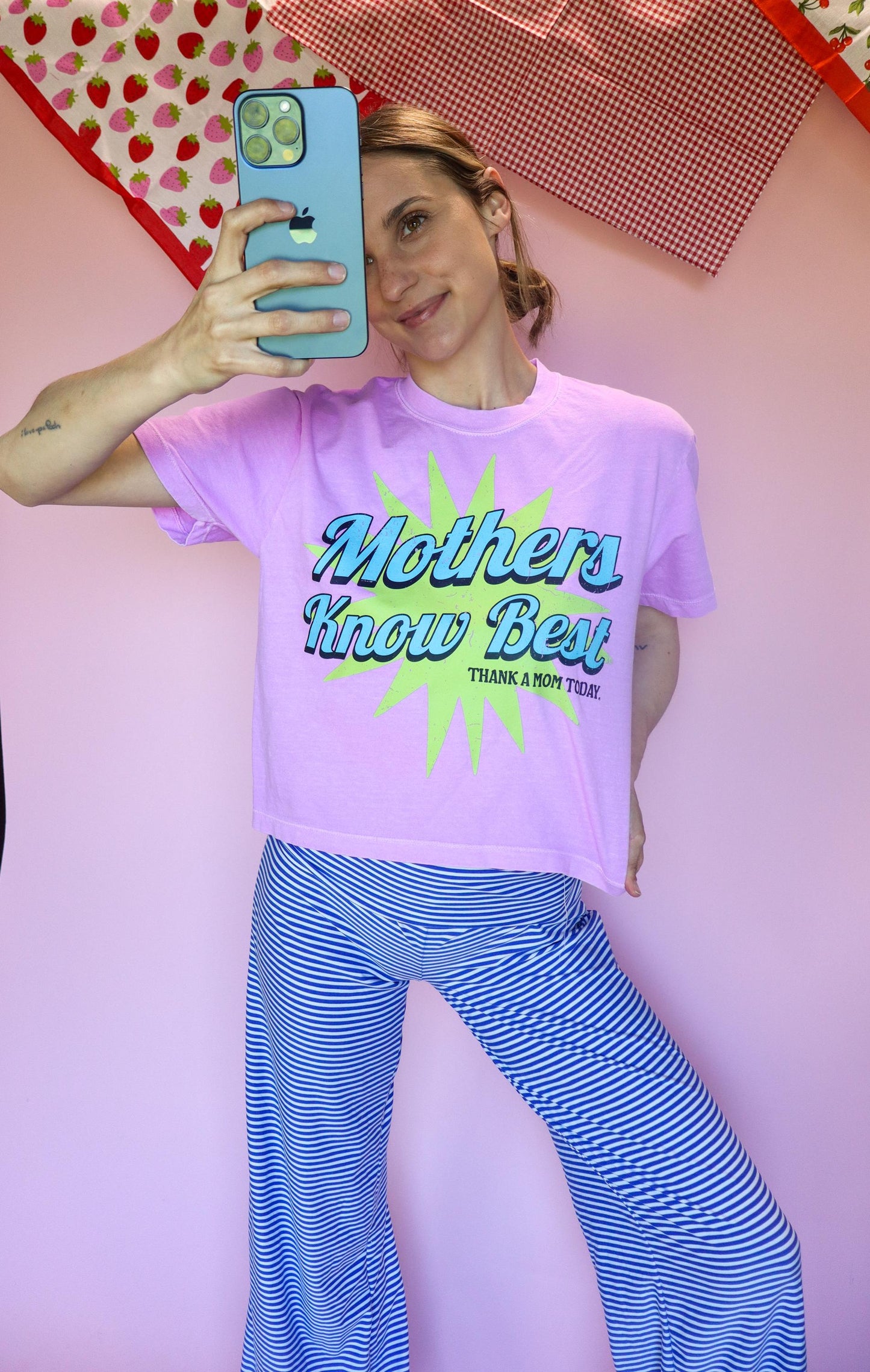 Mothers Know Best Shirt, Funny Mom Tee, Retro Graphic Mom Shirt, Bold Mom Statement Tee, Gift for Moms