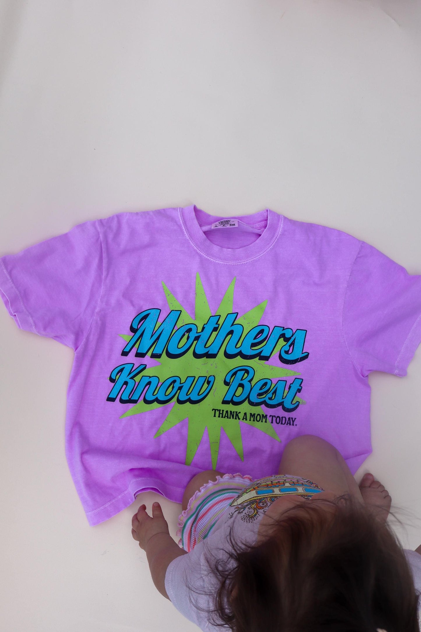 Mothers Know Best Shirt, Funny Mom Tee, Retro Graphic Mom Shirt, Bold Mom Statement Tee, Gift for Moms