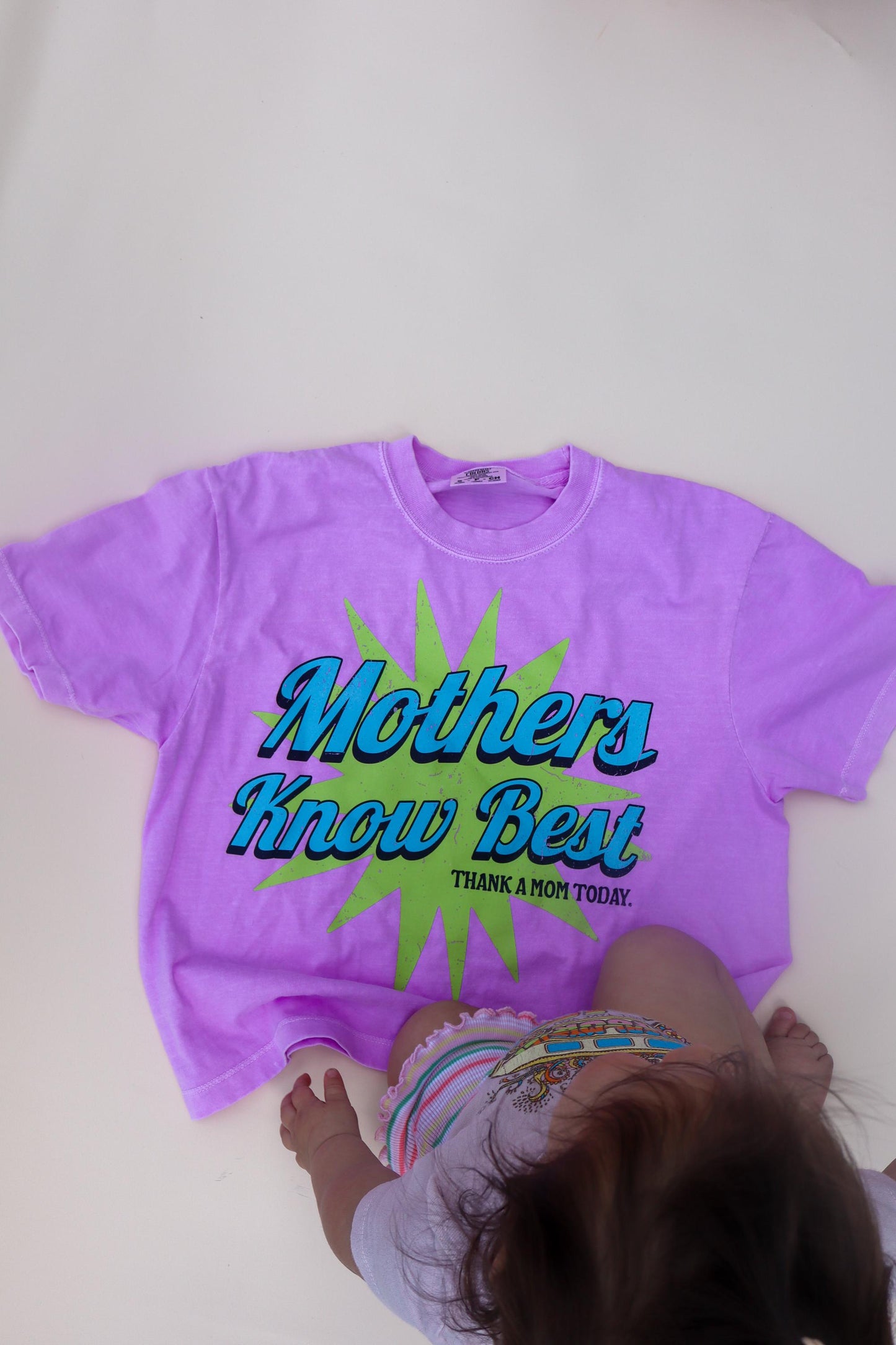 Mothers Know Best Shirt, Funny Mom Tee, Retro Graphic Mom Shirt, Bold Mom Statement Tee, Gift for Moms