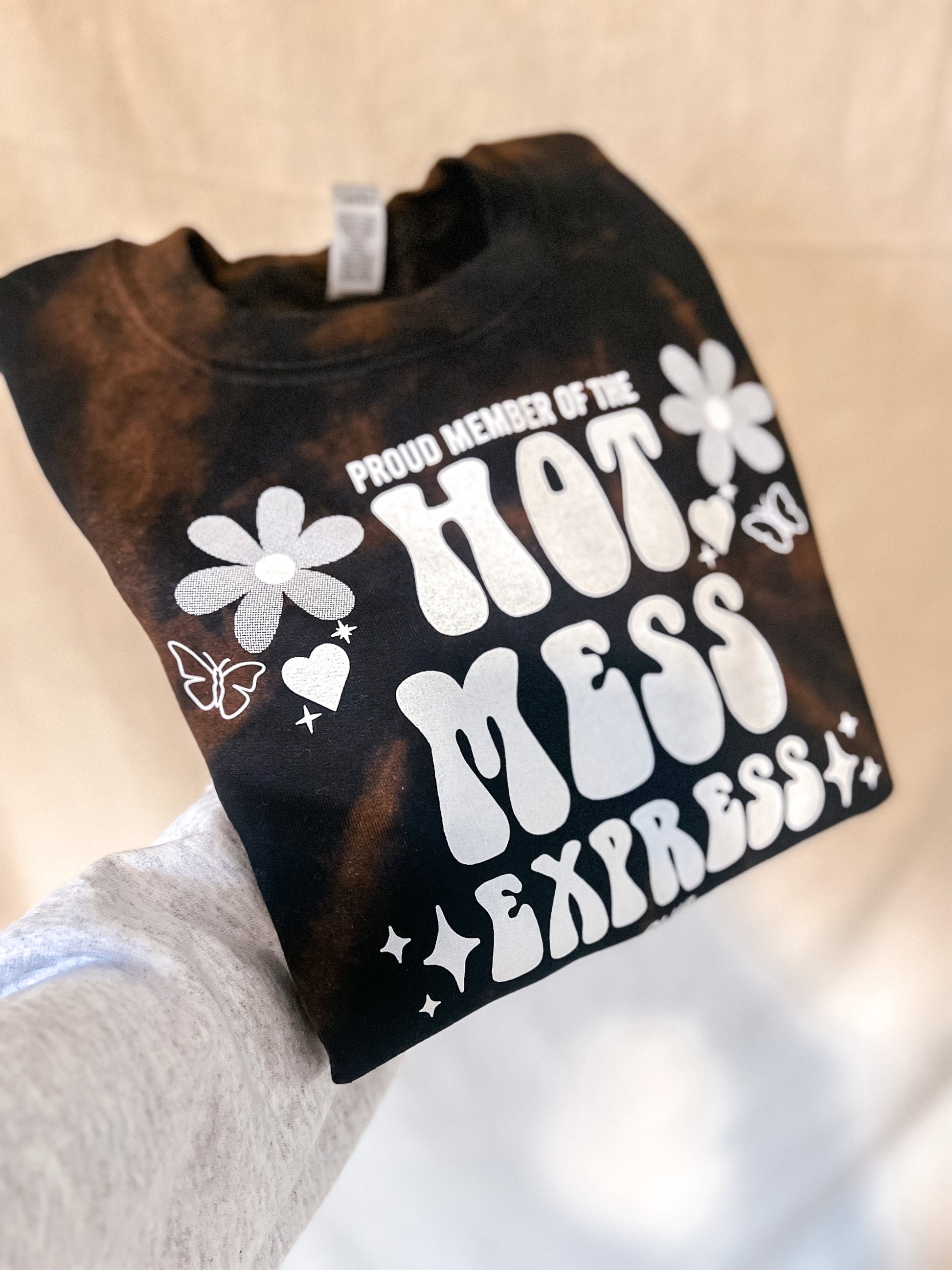 Mama Sweatshirt, Retro Mama Sweatshirt, Boho Mama Crewneck, Baby Shower Gift, Gift for Mom, Hot Mess Express T-shirt, Hot Mess Mama Shirt