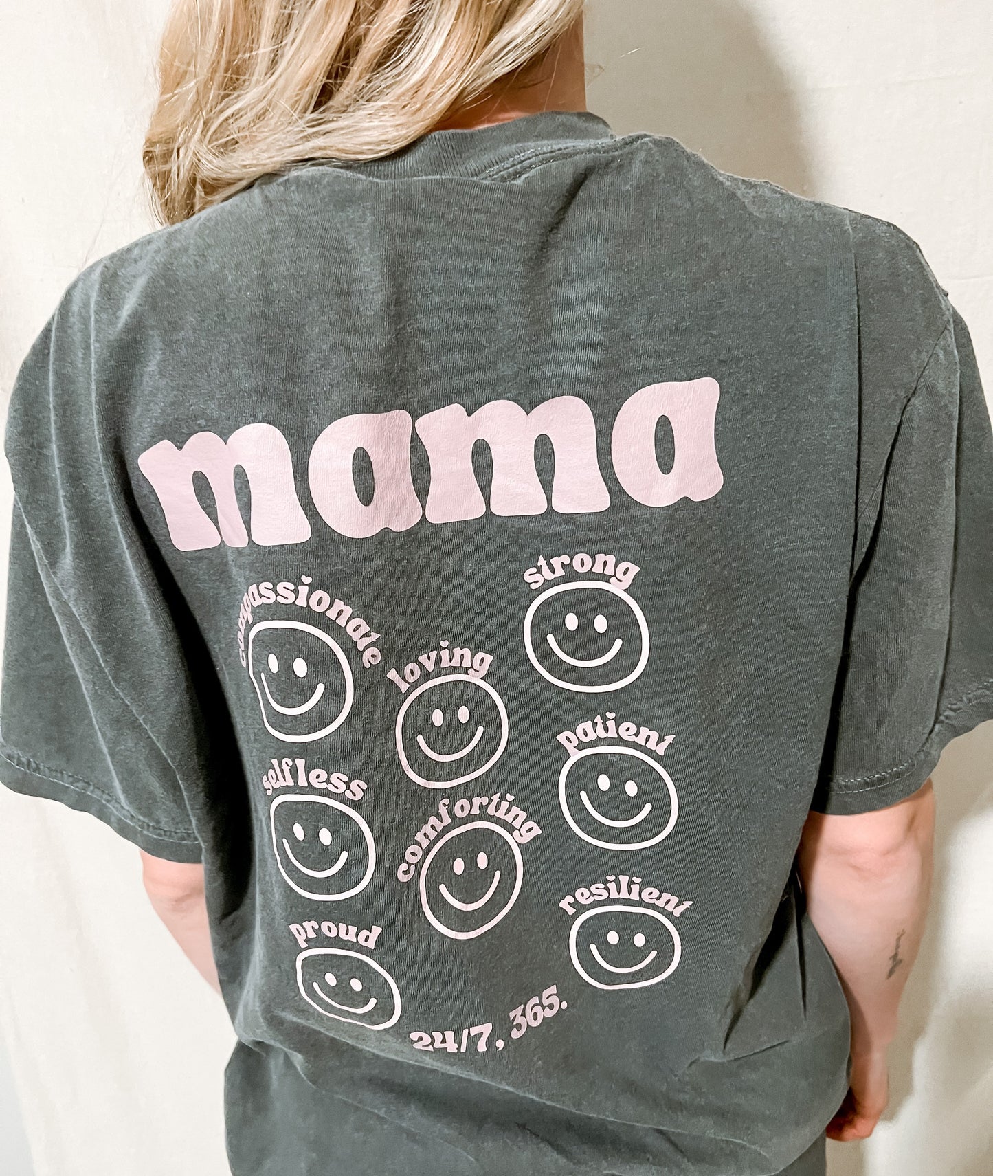 Mama T-Shirt, Retro Mama Sweatshirt, Boho Mama Crewneck, Baby Shower Gift, Gift for Mom, Tie Dye Happy Face Sweatshirt, Mother's Day Gift