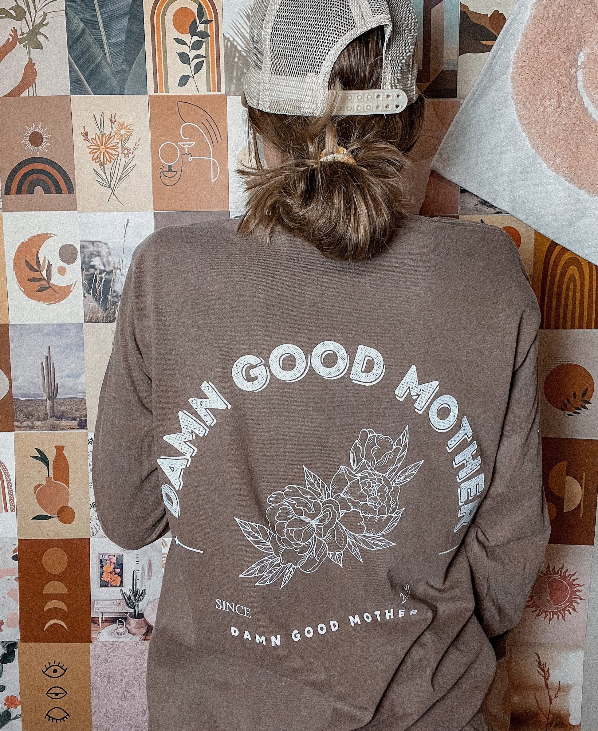 MAMA SWEATSHIRT, Gift for Mom, New Mom Gift, Cool Mom Shirt, Birthday Gift for Mom, Valentine’s Day Gift for Her, Trendy Mom Sweatshirt,